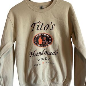 Gildan Cream Crewneck Sweater